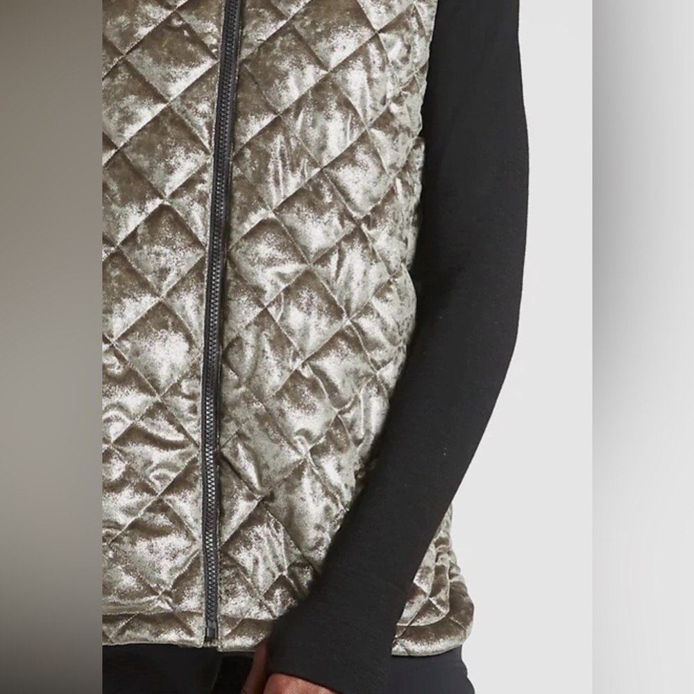 Athleta Whisper Metallic Velvet‎ Vest in Coffee House XS - Picture 5 of 15